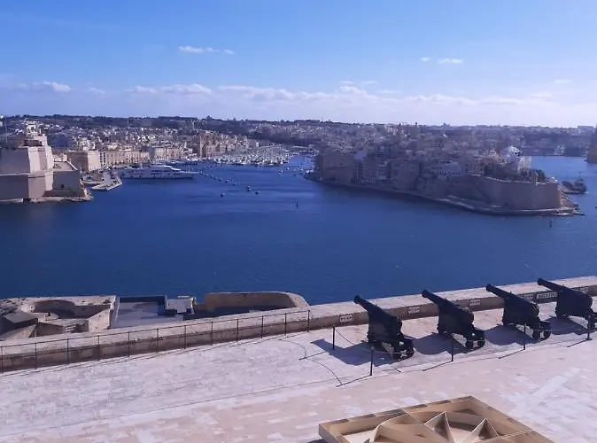 Door Eight Apartamento