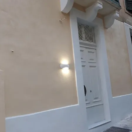 Door Eight Apartment Floriana