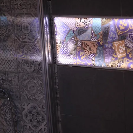 Door Eight アパート *