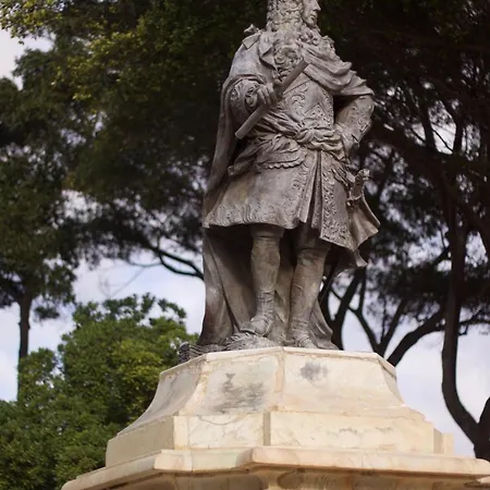 Door Eight * Floriana