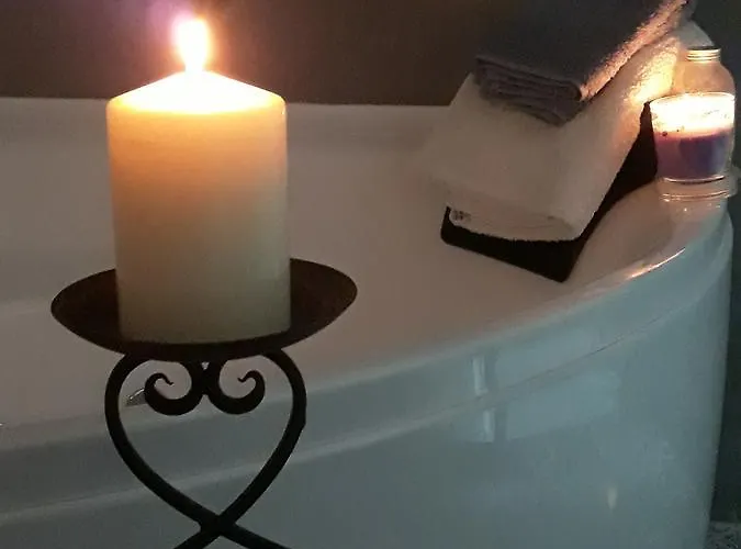 Door Eight アパート